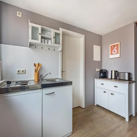 In Am Mueritzsee, Cleaning Included Apartment
